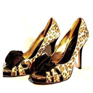 SATIN ANIMAL PRINT w BLACK BOW by STEVE MADDEN 7.5